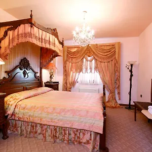 Dallas Hotel Warna