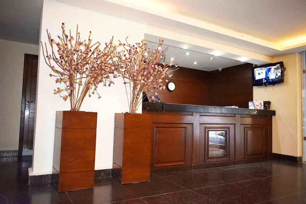 Orient Prince Hotel Beirut 4*,