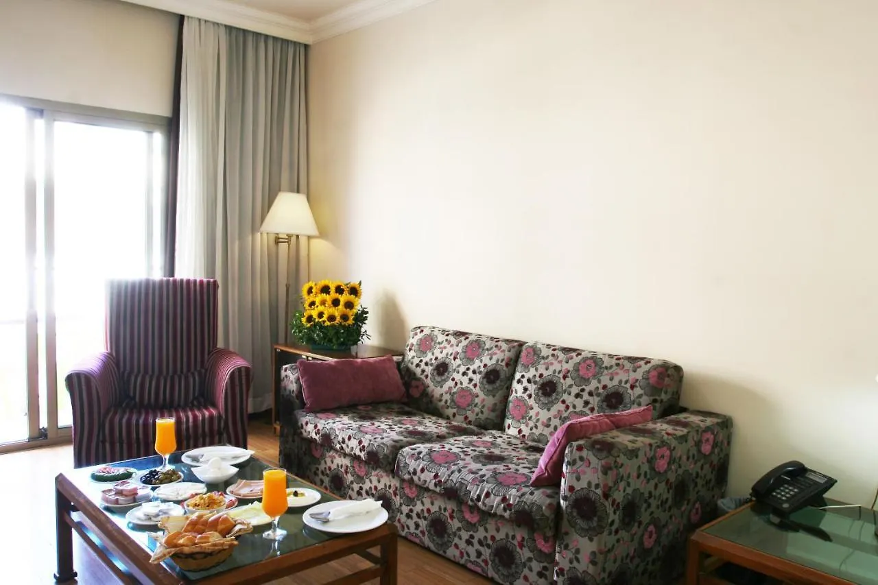 Orient Prince Hotel Beirut 4*,